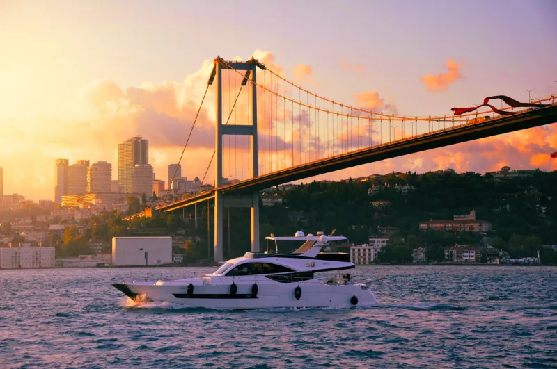 Istanbul After Dark and Beyond: A Connoisseur's Guide to Exclusive Experiences Worth Sharing with a Companion