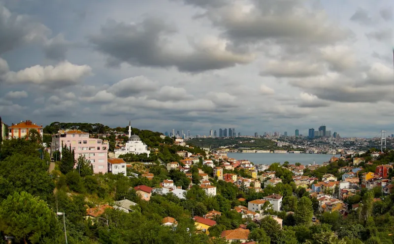 Mapping the Experience: How Istanbul's Neighborhoods Actively Shape Your Companionship Encounter