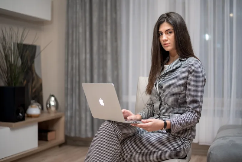 The Conversation Before the Connection: Why Video Calls Reveal What Profile Photos Never Can